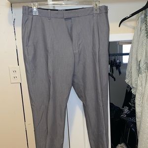 Men dress pants. Size 36x29 straight pants. Brand Van Heusen.